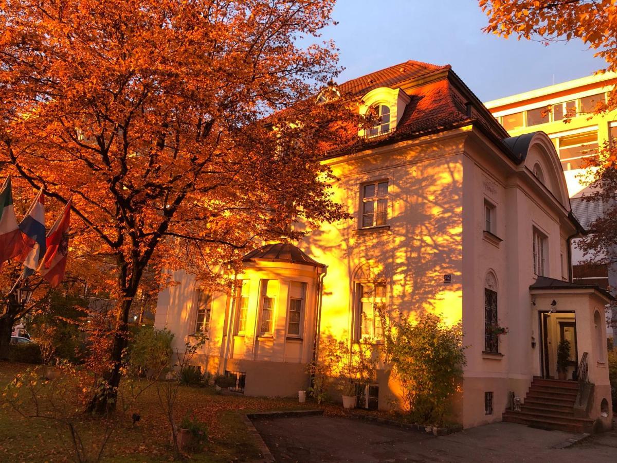 Hotel Galleria Munich Exterior photo